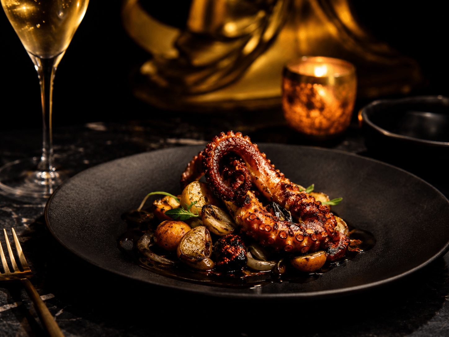 Plato de brasa dorada